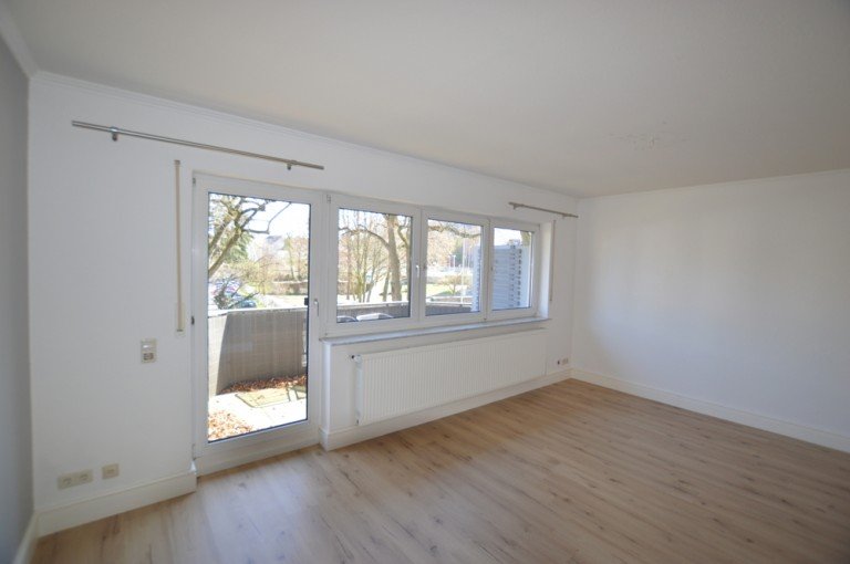 Wohnzimmer Paderborn Etagenwohnung Stilvolle Zweiraumwohnung *Balkon und EBK*Paderborn-Zentrum Beste-Lage