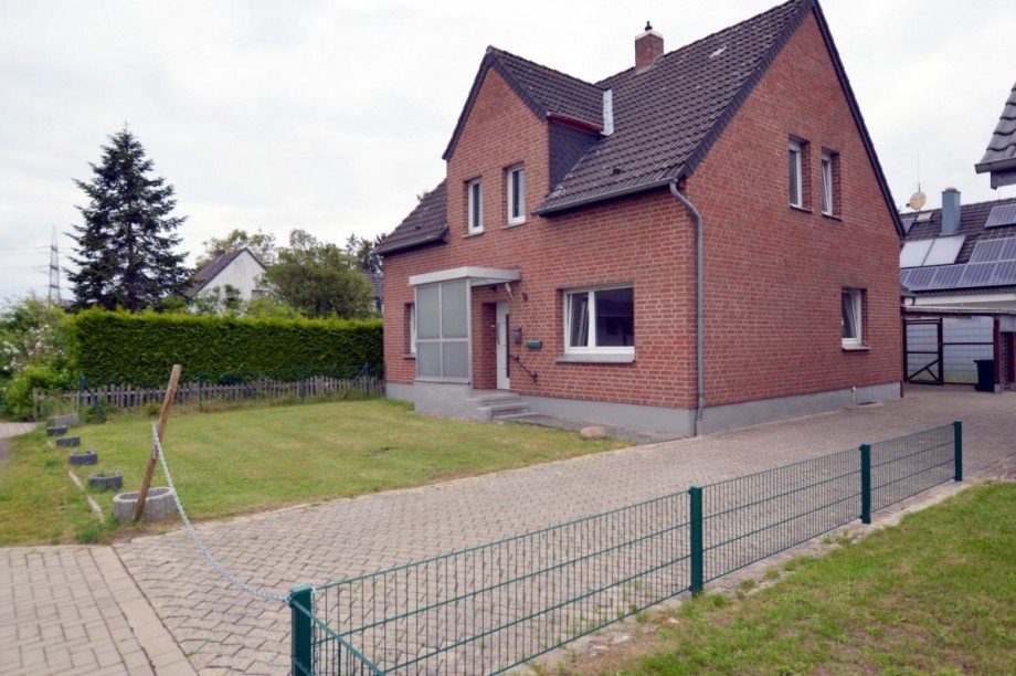 Ansicht Stra�e Einfamilienhaus Paderborn / Sennelager