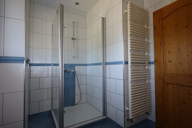 EG-Bad Zweifamilienhaus Paderborn / Sennelager