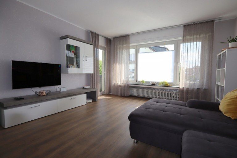 Wohnen Paderborn Etagenwohnung 4-Zimmer-Wohnung in ruhiger Lage von Paderborn-ElsenBezugsfrei ab 1. August 2025