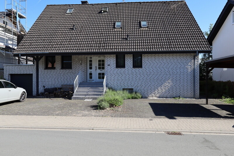 Ansicht Stra�e Zweifamilienhaus Paderborn / Sennelager