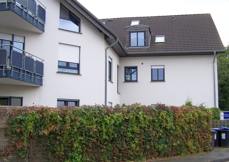 Hausansicht Erdgeschosswohnung Paderborn / Schlo� Neuhaus