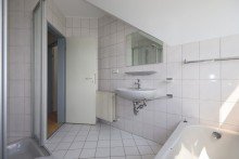 Bad Ruhige, und gem�tliche 
DG-Wohnung in PB n�he Fischteiche
Beste Lage!