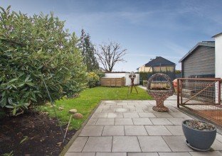 Hauptbild Reihenmittelhaus mit Garten in Schloß-Neuhaus