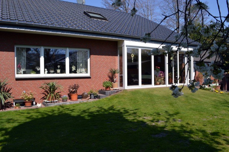 Garten Verl-Kaunitz Zweifamilienhaus Verwirklichen Sie Ihren Traum: Freistehendes 2-Generationenhaus mit 200 m� Wfl., Garage, Carport und gro�em Garten