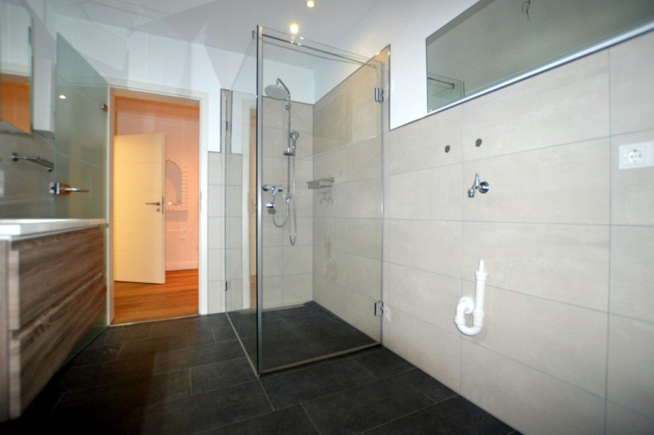 Bad Souterrainwohnung Lichtenau