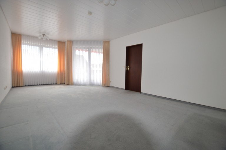Wohnen Bad Lippspringe Etagenwohnung Ruhige 3-Zimmer-Wohnung mit BalkonTop-Lage Bad Lippspringe am Kurpark