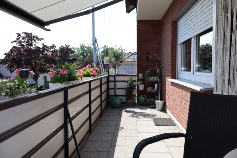Balkon Paderborn / Elsen Etagenwohnung Zentral gelegene 3,5-Zimmer Wohnung mit Balkon in Elsen! Bezugsfrei ab 1.11.2024