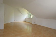 Wohnen Ruhige, und gem�tliche 
DG-Wohnung in PB n�he Fischteiche
Beste Lage!